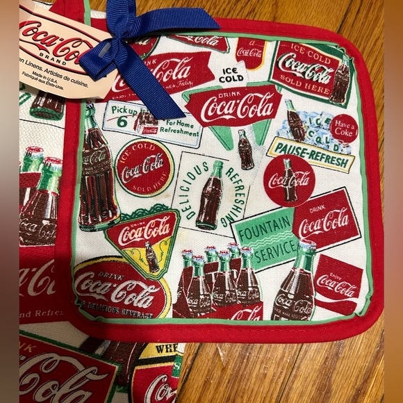 Vintage Retro Coca Cola Pot Holder Stove Towel Red Advertising 1999 Y2K 2pcs NWT - Picture 2 of 9